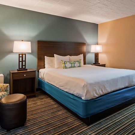 Best Western Woodhaven Inn Экстерьер фото