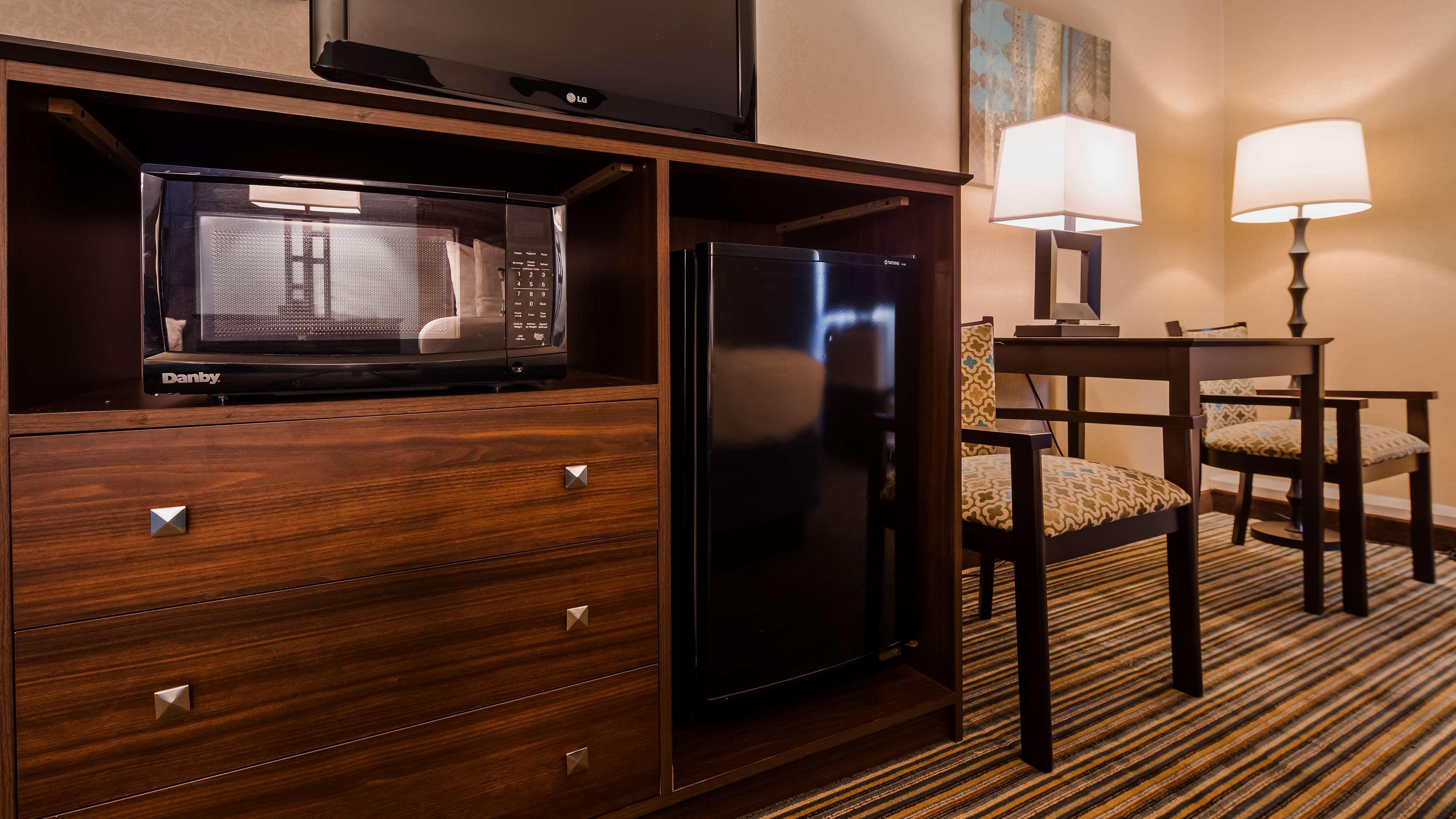 Best Western Woodhaven Inn Экстерьер фото