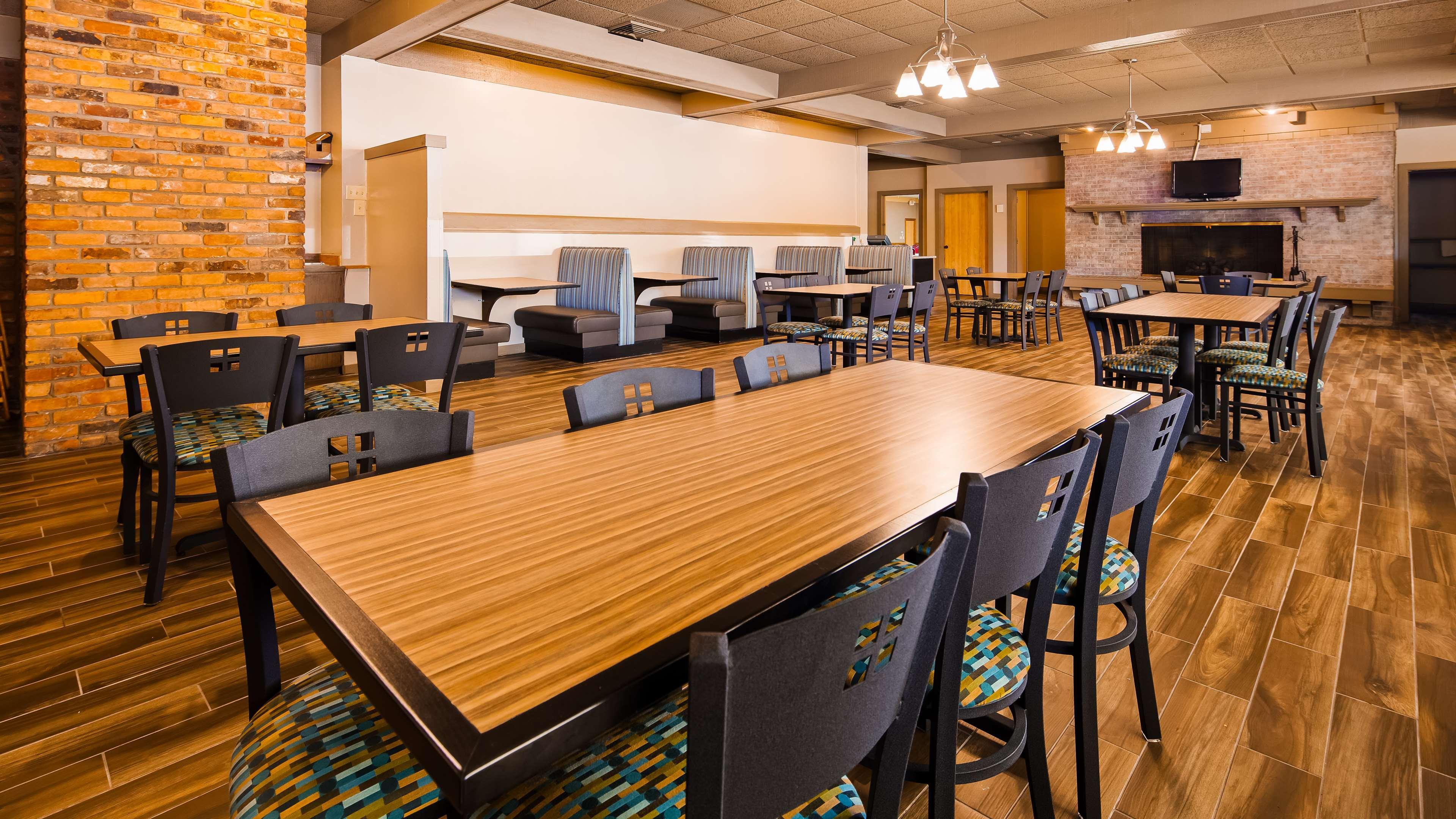 Best Western Woodhaven Inn Экстерьер фото