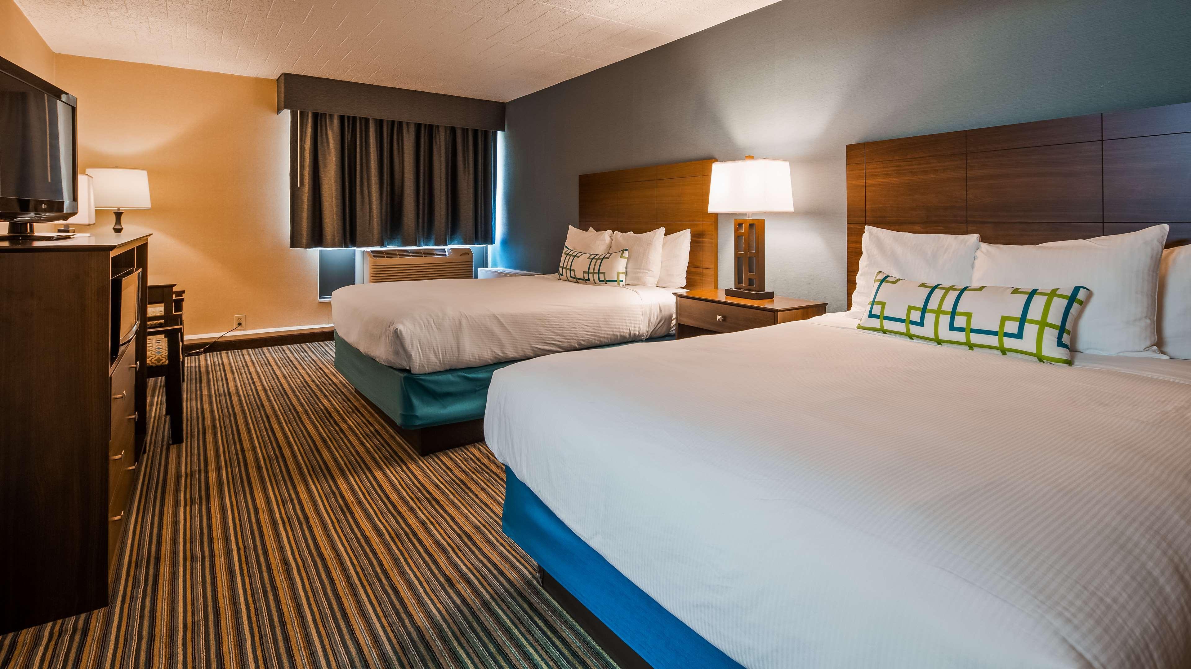 Best Western Woodhaven Inn Экстерьер фото
