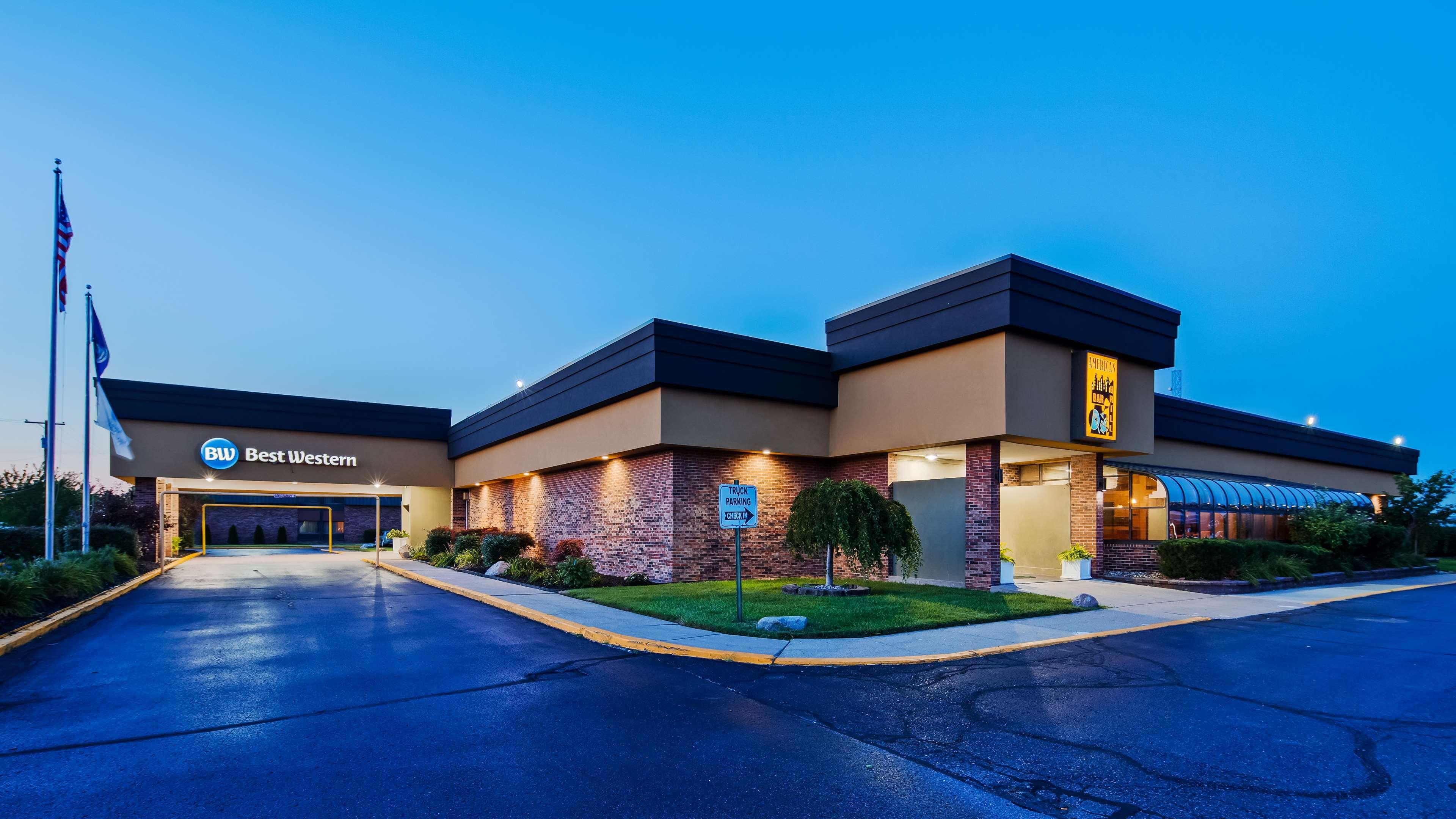 Best Western Woodhaven Inn Экстерьер фото